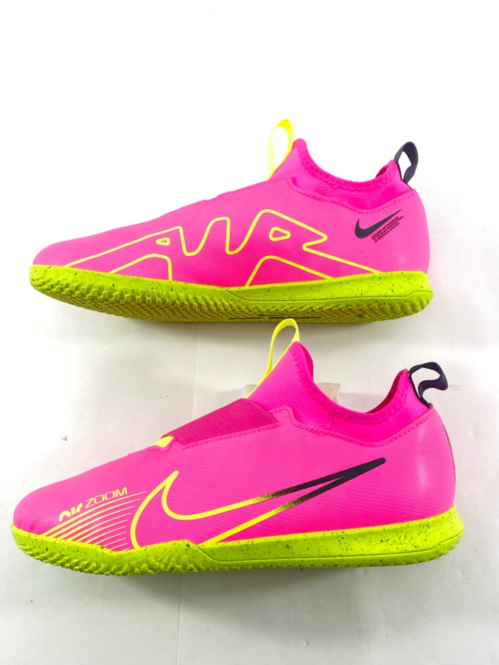 Nike AirZoom Vapor 15 Academy IC Neon Pink Soccer Shoes US Size 5.5Y DJ56619-605